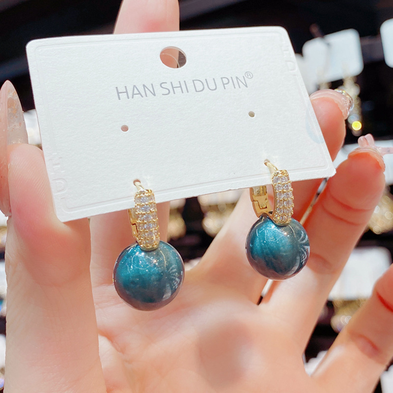 Micro Inlaid Zirconium Green And White Shell Beads Earrings