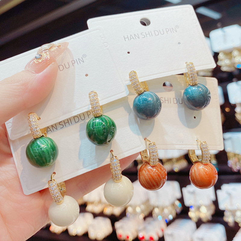 Micro Inlaid Zirconium Green And White Shell Beads Earrings